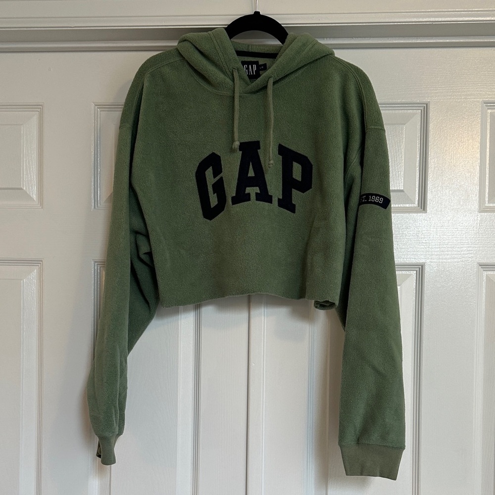 GAP Women's Cropped Hoodie Fleece